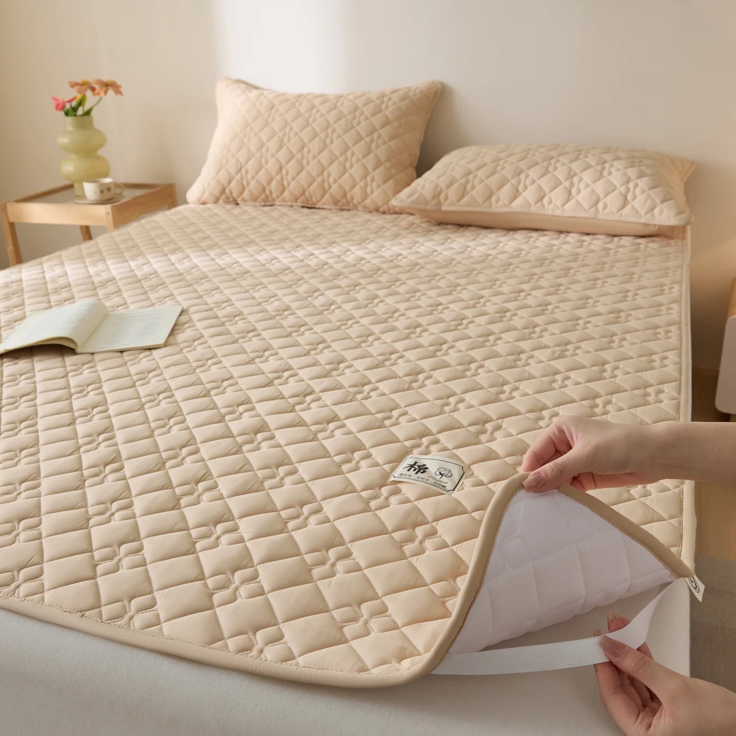 Hotel-Style Quilted Waterproof Mattress Protector