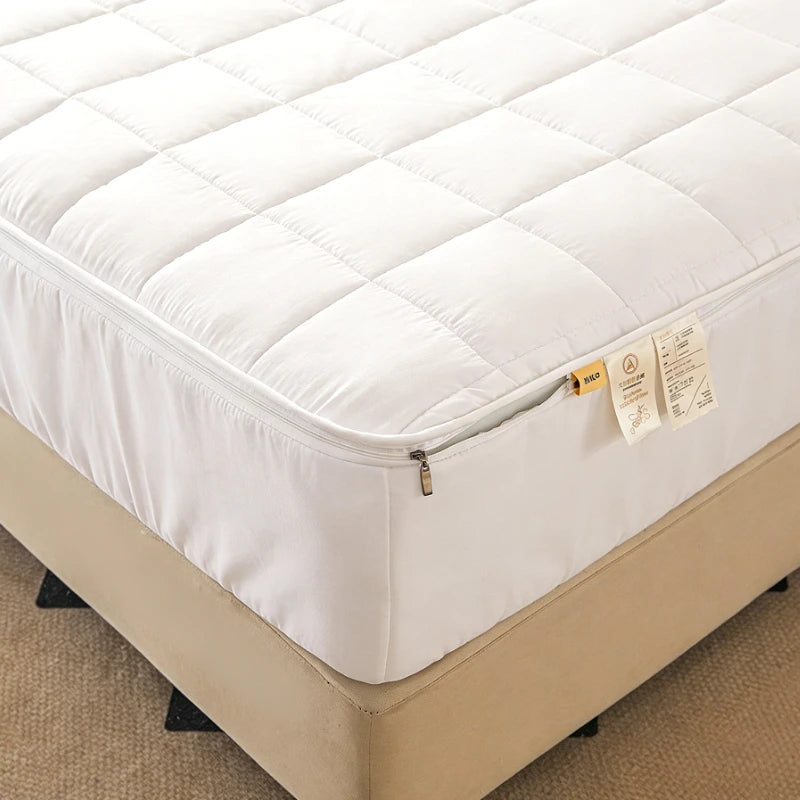 6-Sided Waterproof Zippered Queen Mattress Protector