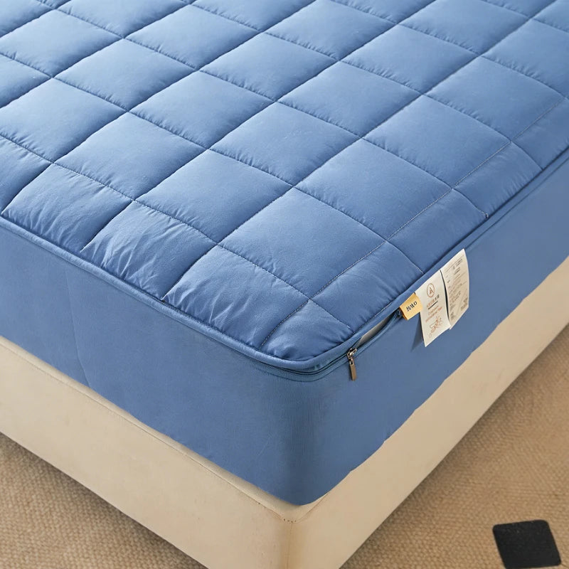 6-Sided Waterproof Zippered Queen Mattress Protector