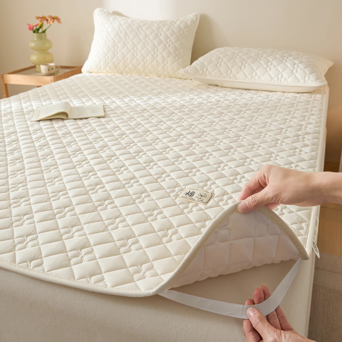 Hotel-Style Quilted Waterproof Mattress Protector