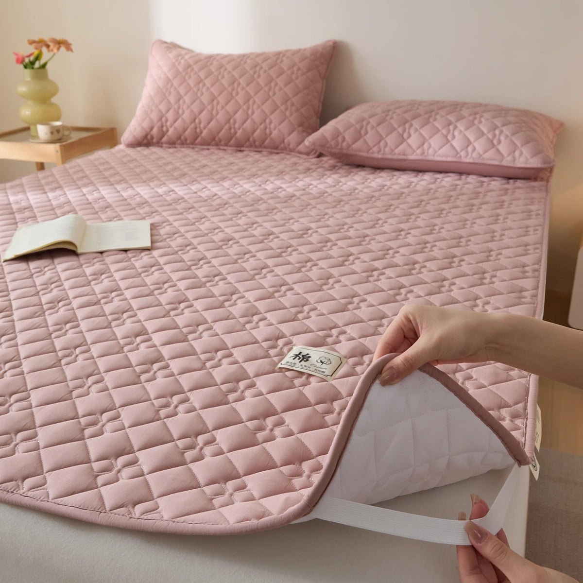 Hotel-Style Quilted Waterproof Mattress Protector
