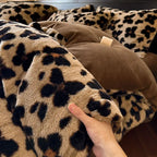 Luxurious Fleece Leopard Bedding Set