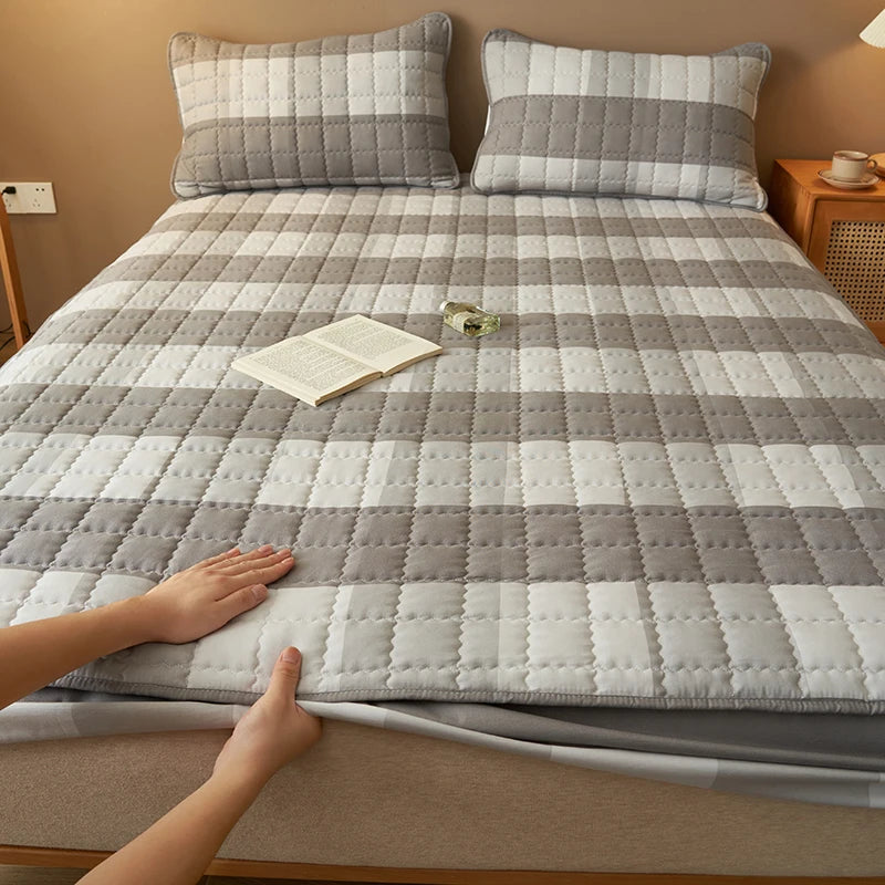 Premium Plaid Quilted Mattress Protector