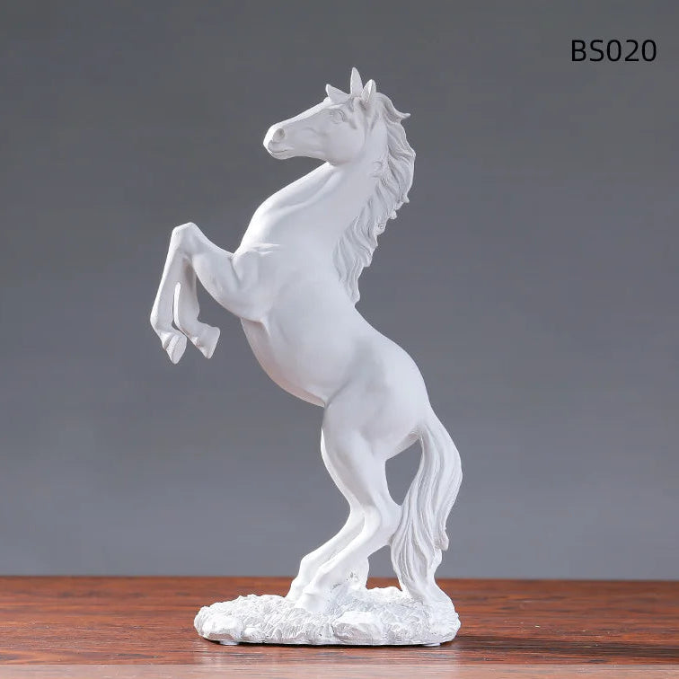 European-Style Resin Victory Horse Statue