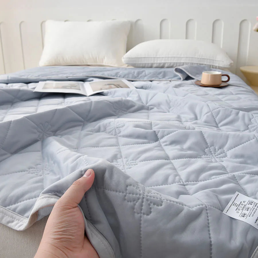 Ultra-Soft Lightweight Cooling Blanket