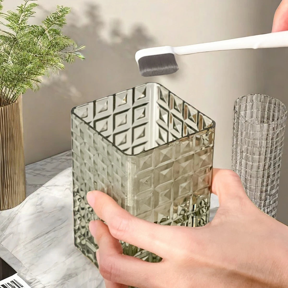 Portable Plastic Toothbrush Holder Cup