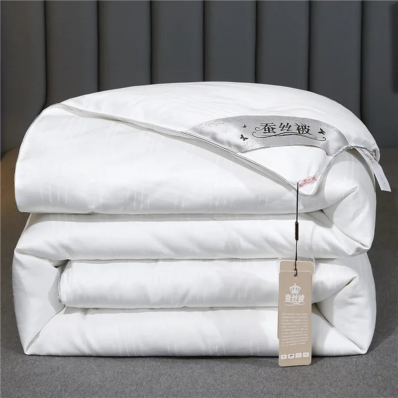 Luxurious 100% Mulberry Silk Quilt