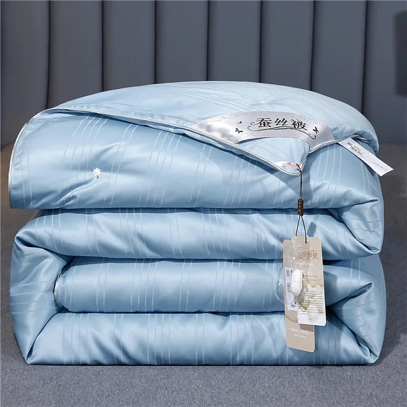 Luxurious 100% Mulberry Silk Quilt