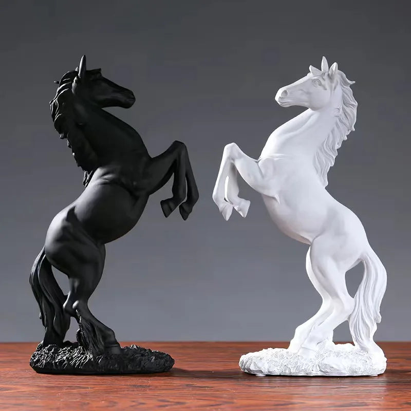 European-Style Resin Victory Horse Statue