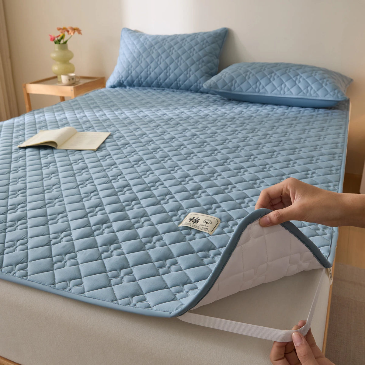 Hotel-Style Quilted Waterproof Mattress Protector